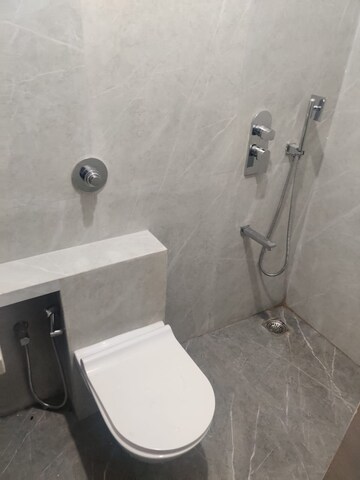 Bathroom in 2 BHK Apartment at Diamond Park, Santacruz East – for Rent