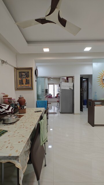 Master Bedroom in 3.5 BHK Apartment at Shree Rameshwar Tower, Borivali West – for Sale