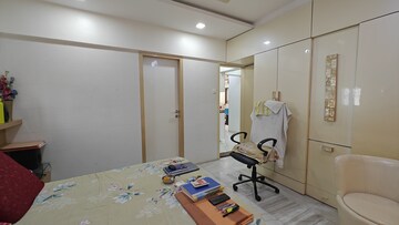 Living Room in 3.5 BHK Apartment at Shree Rameshwar Tower, Borivali West – for Sale