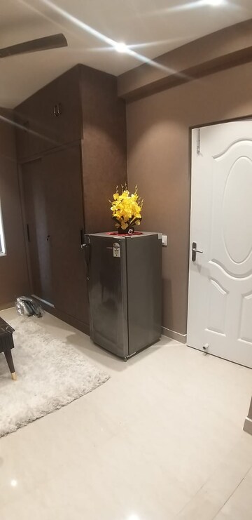Furnished Amenities in 2 BHK Apartment at Shree Vardhman Mantra, Sector 67 – for Rent