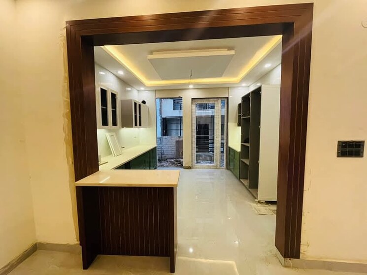 Kitchen, srishti-greenfield-homes 4 Bedroom 2400 Sq.Ft. Builder Floor In Green Fields Colony Faridabad 8185372
