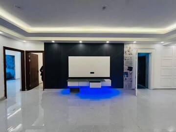 Master Bedroom in 4 BHK Builder Floor at Srishti Greenfield Homes, Green Fields Colony – for Sale