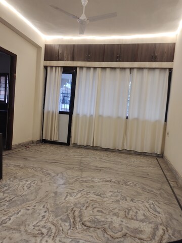 Room in 3 BHK Apartment at Shankar Nagar – for Rent