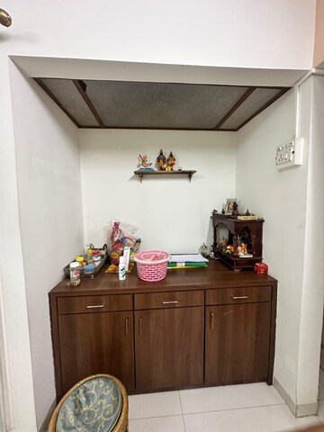 Furnished Amenities in 2 BHK Apartment at Woodland Avenue, Kothrud – for Rent