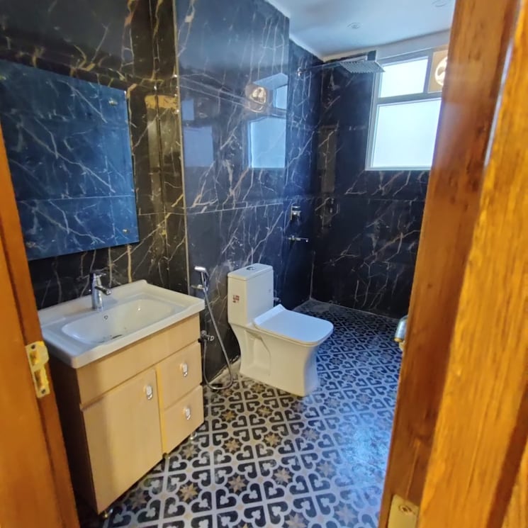 Attached Bathroom, chattarpur 4 Bedroom 2200 Sq.Ft. Builder Floor In Chattarpur Delhi 8185462