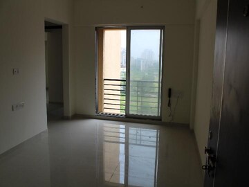 Room in 1 BHK Apartment at Puranik City Reserva, Ghodbunder – for Rent