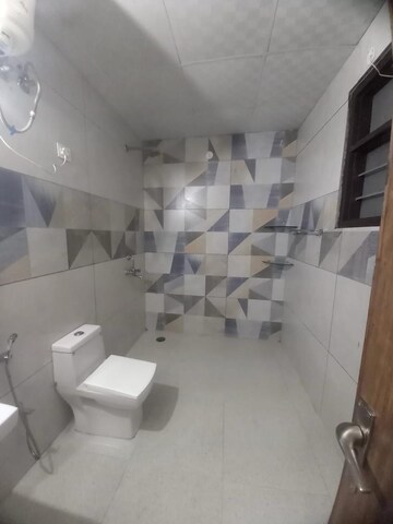 Bathroom in Studio Builder Floor at DLF Star Tower, Sector 30 – for Rent