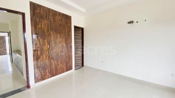 Room in 5 BHK Independent House at Omaxe New Chandigarh, North Mullanpur – for Rent
