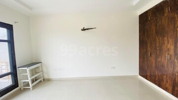 Room in 5 BHK Independent House at Omaxe New Chandigarh, North Mullanpur – for Rent