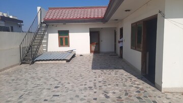 Bedroom in 1 BHK Villa at RWA Apartments Sector 70, Sector 70 – for Rent