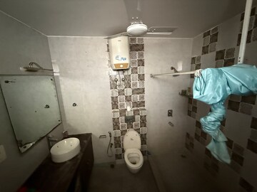 Bathroom in 3 BHK Builder Floor at Green Park – for Rent