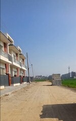 4 BHK 108 Sq.Yd. Villa in Sunny Enclave