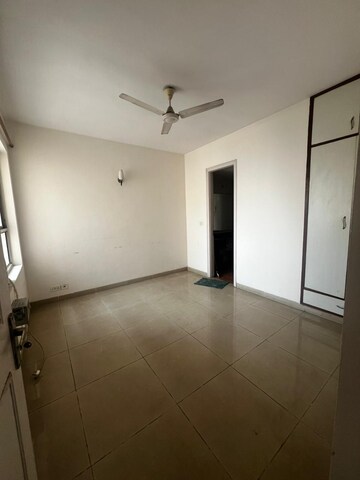 Room in 2 BHK Apartment at Eros Wembley Estate, Sector 50 – for Rent