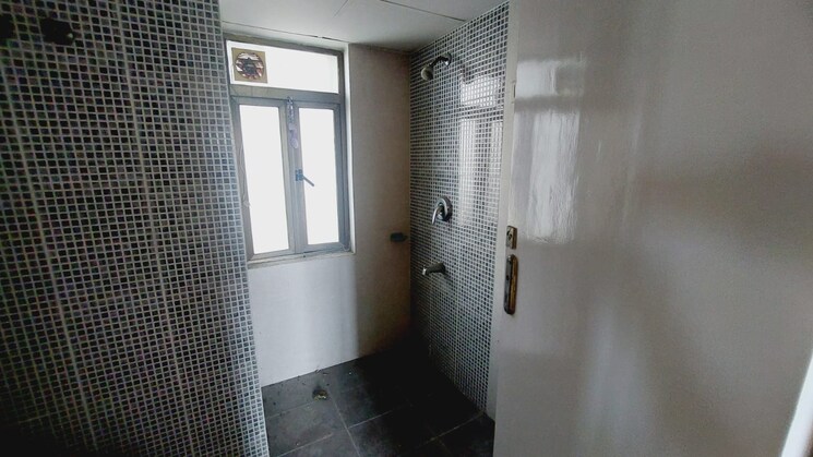Bathroom, tata-eden-court-ii 3 Bedroom 1264 Sq.Ft. Apartment In New Town Kolkata 8185644