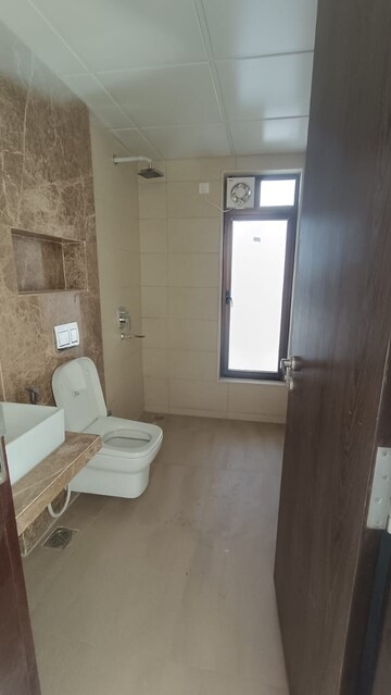 Bathroom in 3 BHK Apartment at Celestia Spaces, Sewri – for Rent