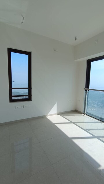 Room in 3 BHK Apartment at Celestia Spaces, Sewri – for Rent