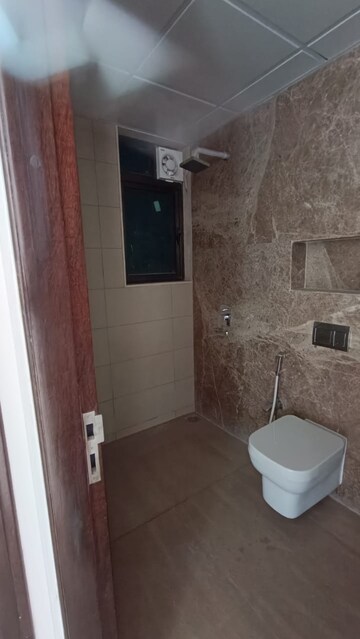 Bathroom in 3 BHK Apartment at Celestia Spaces, Sewri – for Rent
