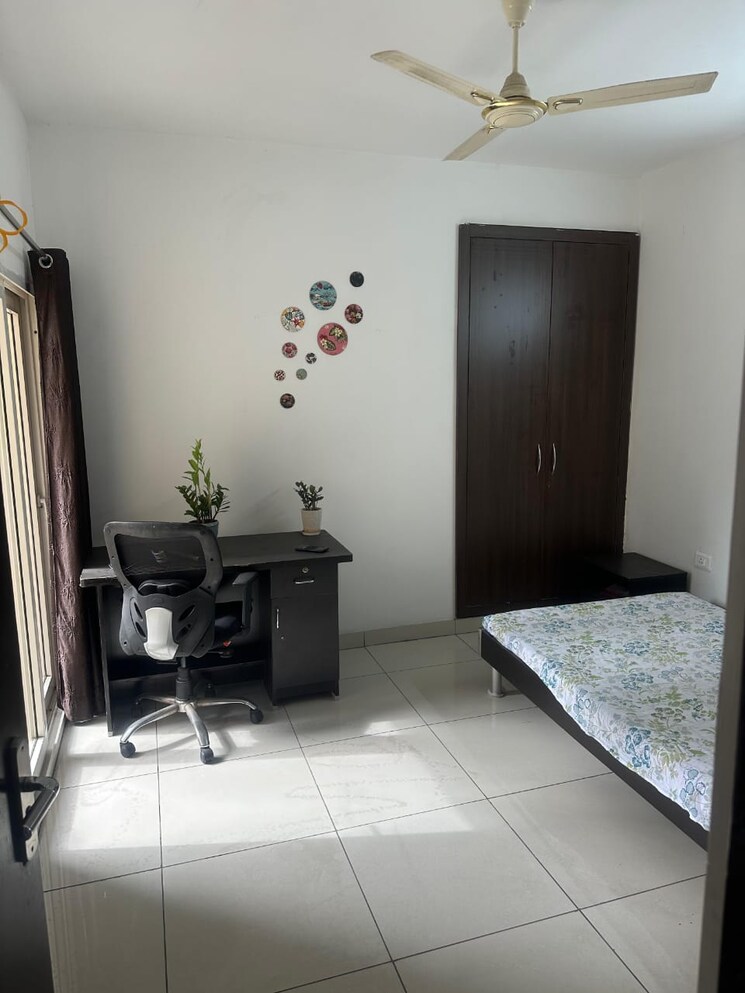 Room, supertech-the-romano 2.5 Bedroom 1200 Sq.Ft. Apartment In Sector 118 Noida 8185761