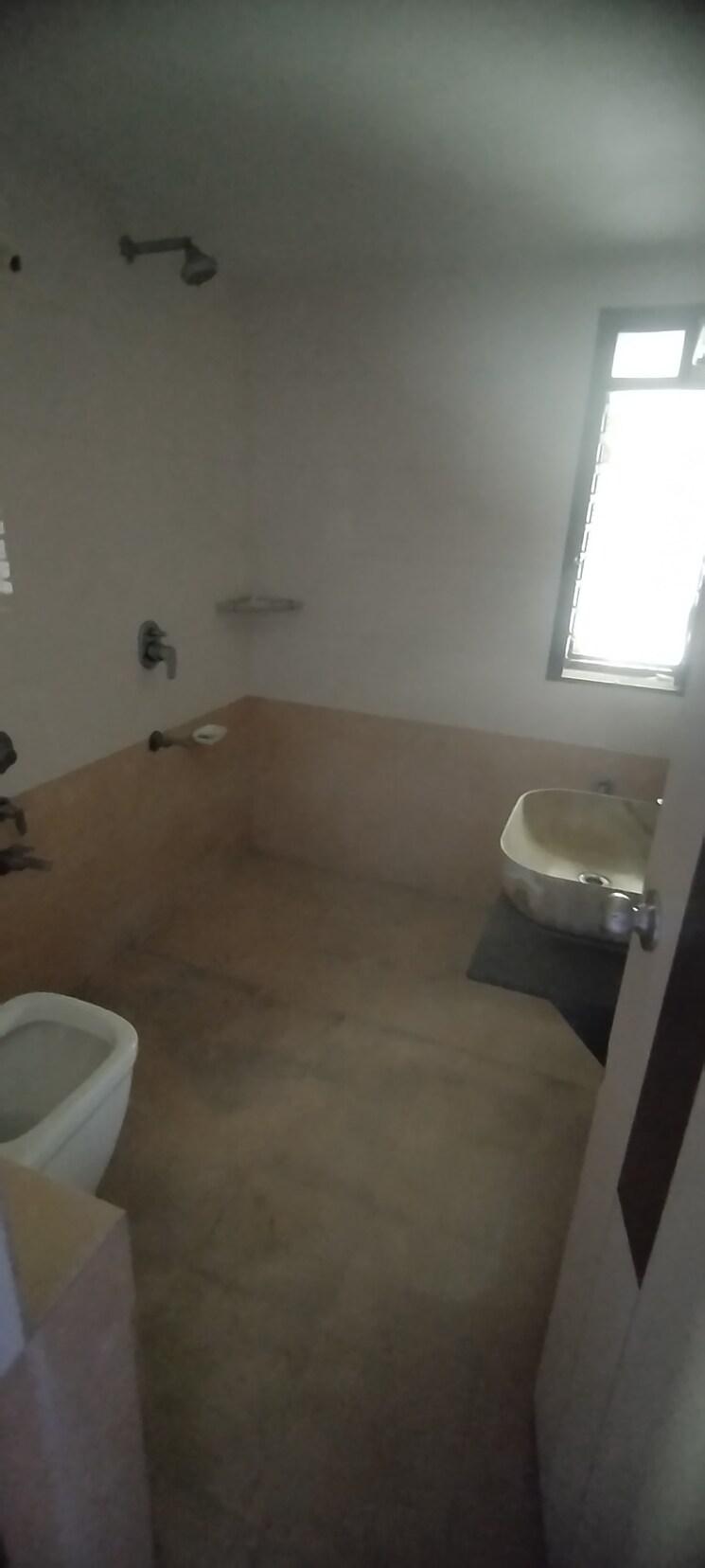 Bathroom, ghod dod road 3.5 Bedroom 2500 Sq.Ft. Apartment In Ghod Dod Road Surat 8185826
