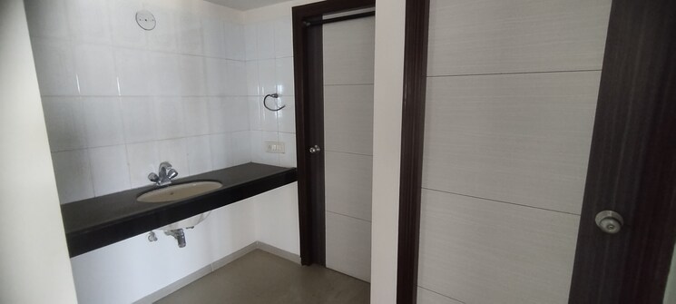 Bathroom, ghod dod road 3.5 Bedroom 2500 Sq.Ft. Apartment In Ghod Dod Road Surat 8185826