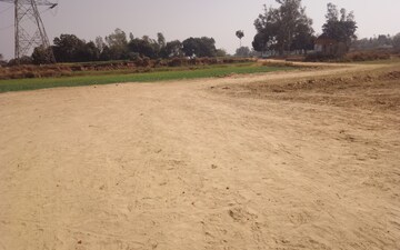 Plot For Sale in Maniram