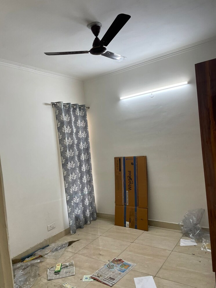 Room, gaur-city-2-14th-avenue 3 Bedroom 1175 Sq.Ft. Apartment In Sector 16c Greater Noida Greater Noida 8185909