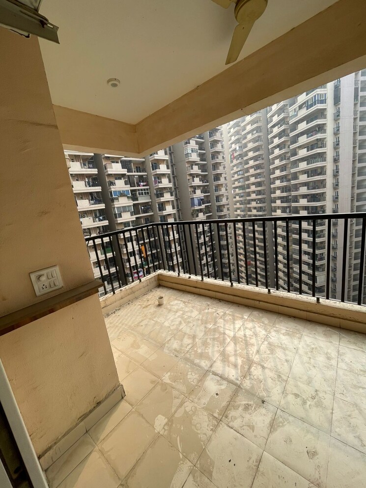 Balcony, gaur-city-2-14th-avenue 3 Bedroom 1175 Sq.Ft. Apartment In Sector 16c Greater Noida Greater Noida 8185909
