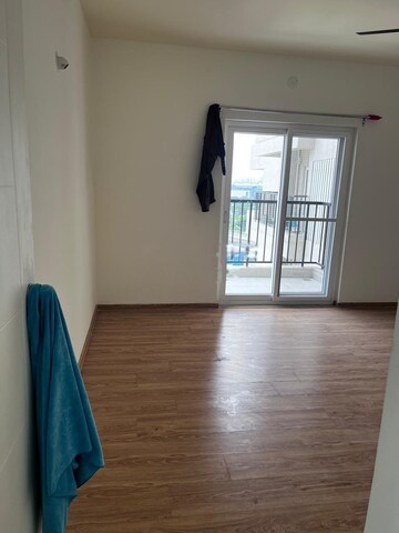 Room in 2.5 BHK Apartment at Kolte Patil iTowers Exente, Electronic City Phase I – for Rent