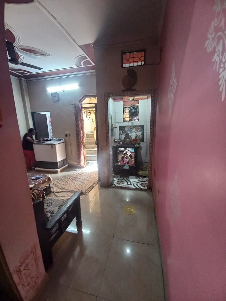  Parking, bank enclave 3 Bedroom 80 Sq.Yd. Independent House In Bank Enclave Ghaziabad 8185995