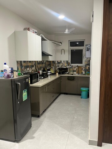 Kitchen in 2 BHK Builder Floor at Sector 43 – for Rent