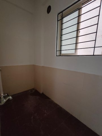 Attached Bathroom in 2 BHK Apartment at Hsr Layout – for Rent