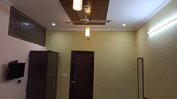 Furnished Amenities in 1 RK Builder Floor at Sector 43 – for Rent
