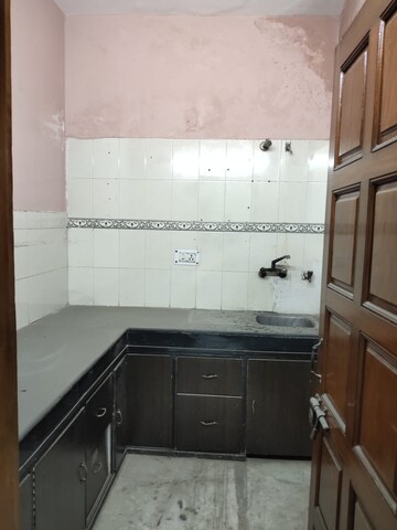 Kitchen in 2 BHK Builder Floor at RWA Apartments Sector 41, Sector 41 – for Rent