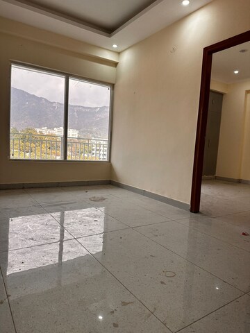 Room in 4 BHK Apartment at Rajpur Road – for Sale