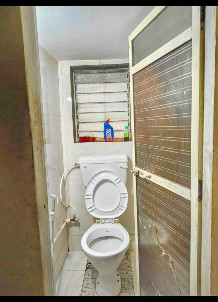 Bathroom, vakratunda-apartment-virar 1.5 Bedroom 450 Sq.Ft. Apartment In Virar East Palghar 8186207