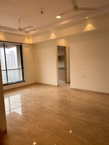 Room in 2 BHK Apartment at Lodha Divino, Matunga East – for Sale