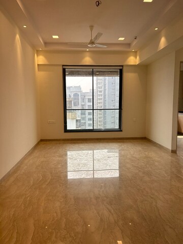 Room in 2 BHK Apartment at Lodha Divino, Matunga East – for Sale
