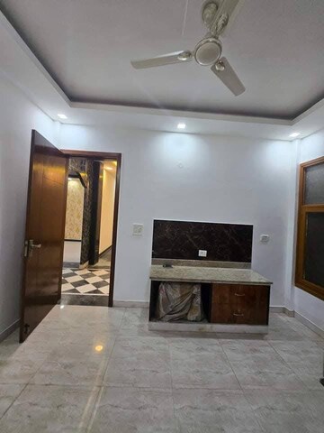 Living Room in 3 BHK Builder Floor at Sector 31 – for Rent