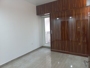 Room in 2.5 BHK Apartment at Mahagun Mirabella, Sector 79 – for Sale