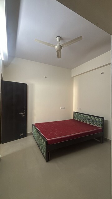 Bedroom in 2 BHK Apartment at Sri Sai Raghavendra Nilayam, Kondapur – for Rent