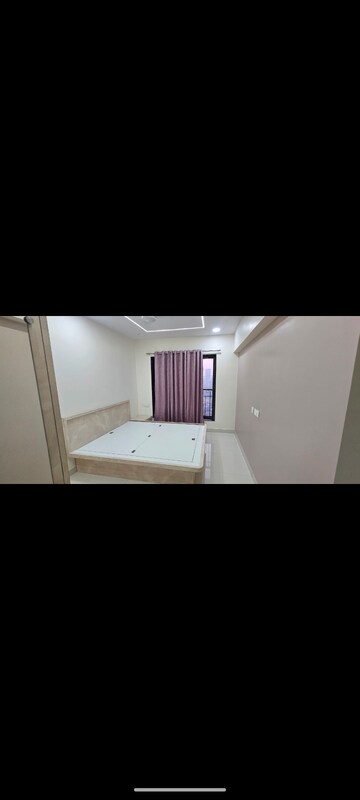 Room in 2 BHK Apartment at Truearth View, Vikhroli East – for Rent