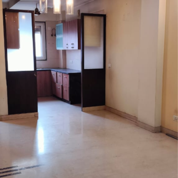 Room in 3 BHK Builder Floor at Janakpuri – for Rent