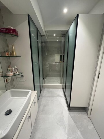 Bathroom in 4 BHK Apartment at Worli Sea Face – for Rent
