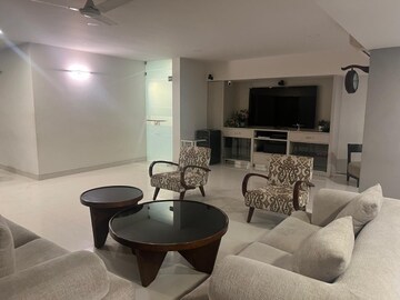 Living Room in 4 BHK Apartment at Worli Sea Face – for Rent
