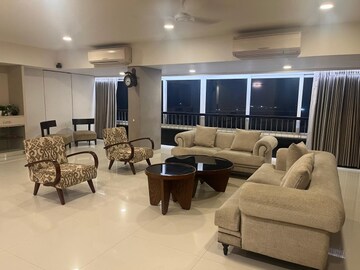 Living Room in 4 BHK Apartment at Worli Sea Face – for Rent