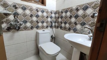 Attached Bathroom in 1 BHK Apartment at Saket – for Rent