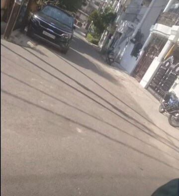 Parking in 1 RK Builder Floor at Aliganj – for Rent