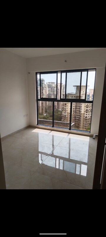 Room in 1 BHK Apartment at Godrej Urban Park, Chandivali – for Rent