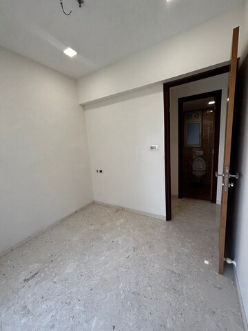 Room in 3 BHK Apartment at Ekta Tripolis, Goregaon West – for Rent