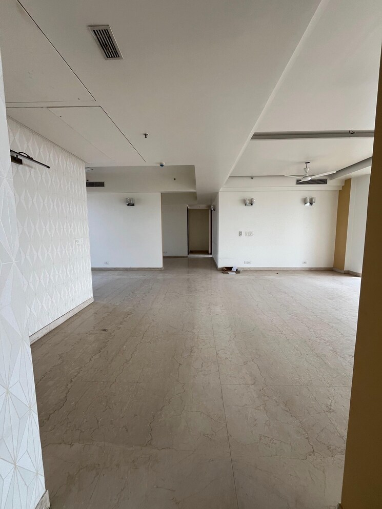 Room, m3m-golf-estate 3 Bedroom 4010 Sq.Ft. Apartment In Sector 65 Gurgaon 8186506